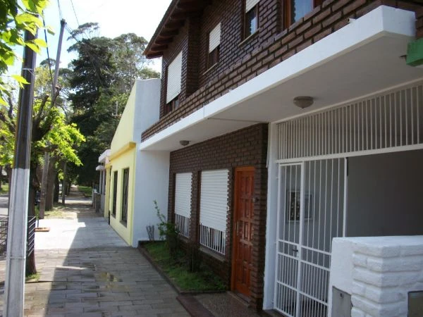 Complejo Anahuel - Amplio y Luminoso - Barrio Residencial San Rafael - A 2 cuadras de Coto - a 5 Cuadras de la peatonal - a 5 cuadras del mar - Departamento en Mar de Ajó