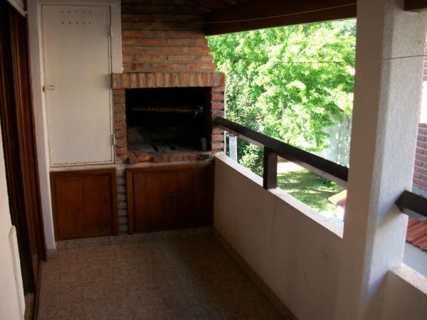 Complejo Anahuel - Amplio y Luminoso - Barrio Residencial San Rafael - A 2 cuadras de Coto - a 5 Cuadras de la peatonal - a 5 cuadras del mar - Departamento en Mar de Ajó