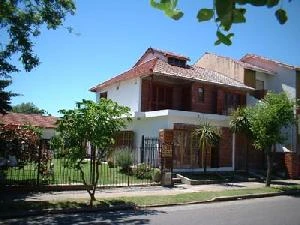 5 Ambientes con Entrada de Auto - A 4 cuadras del mar - Casa/Chalet en Mar de Ajó