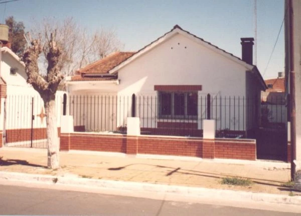 3 Ambientes con Garage y Cochera para 2 Autos - A 1 cuadra del mar - a 2 cuadras del centro - Casa/Chalet en Mar de Ajó