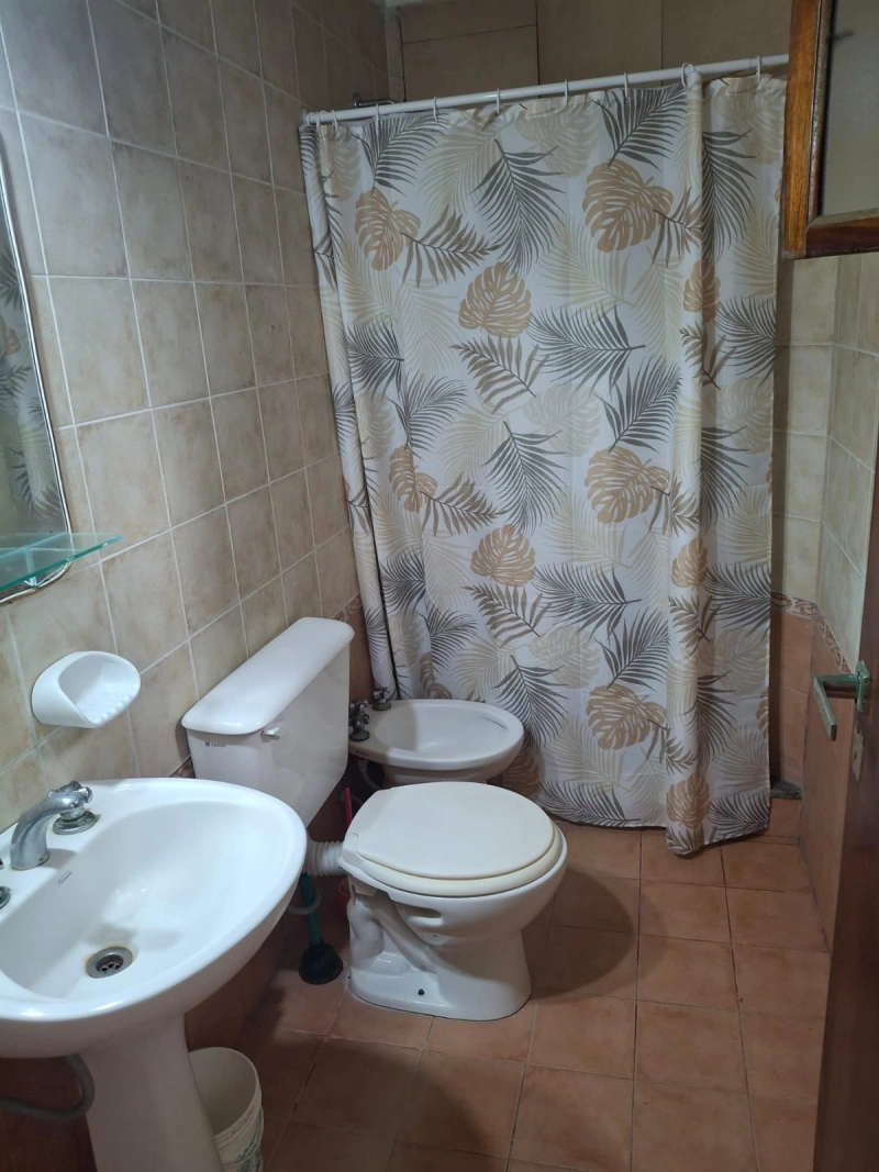 3 Ambientes - Muy Seguro - Estacionamiento - No Deje Pasar esta Oportunidad !!! - A 1 cuadra del Centro a A 1 cuadra del Muelle - Dúplex/Tríplex en La Lucila del Mar