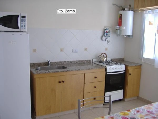 Departamentos: 2 Ambientes con Cochera - A ½ cuadra de la playa - a 8 cuadras del centro - Departamento en Mar de Ajó
