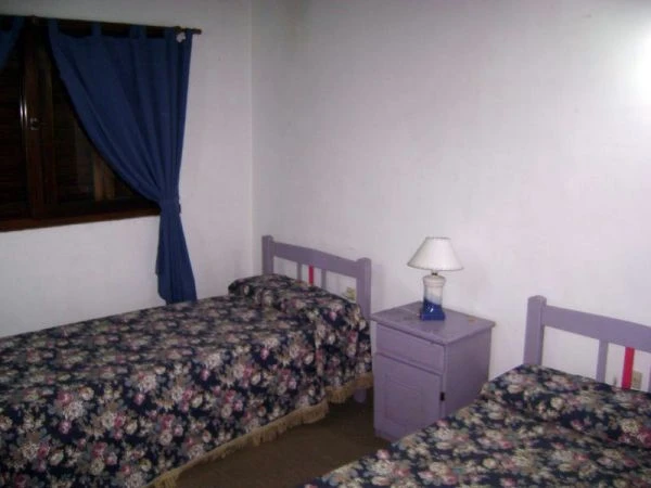 4 Ambientes - Guarda Coche con porton de Rejas - A 7 cuadras de la playa - a 3 cuadras de la plaza - a 3 cuadras del supermercado Disco - Casa/Chalet en San Bernardo