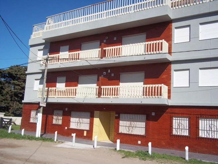 3 Ambientes con Estacionamiento - Disfrute sus Vacaciones en Familia - A 2 cuadras del mar - a 14 cuadras del centro - Departamento en Mar de Ajó