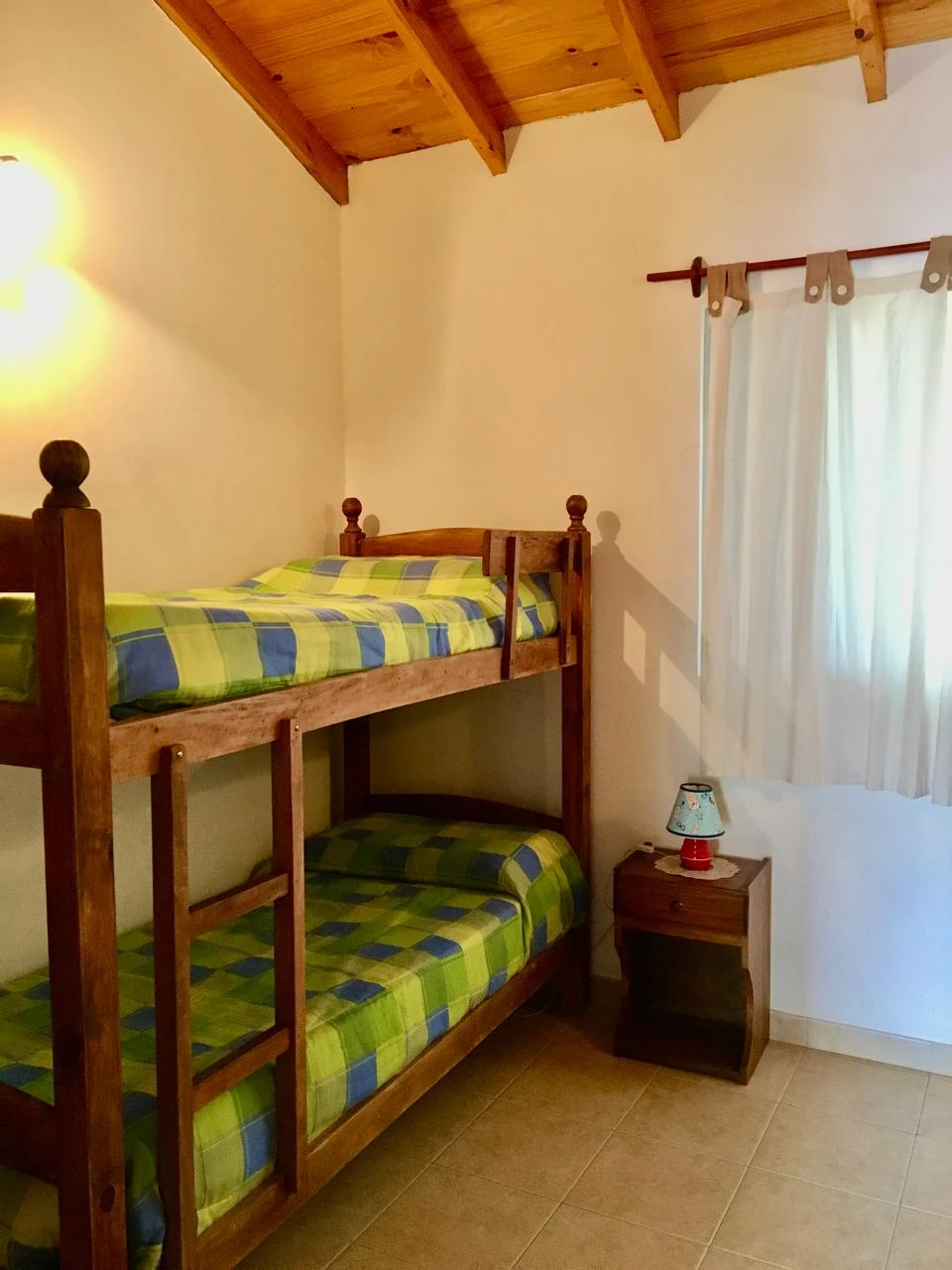 Complejo: 4 Ambientes - Entrada de Auto - Gran Confort - A 1½ cuadra del mar - a 1 cuadra del centro - Dúplex/Tríplex en Aguas Verdes