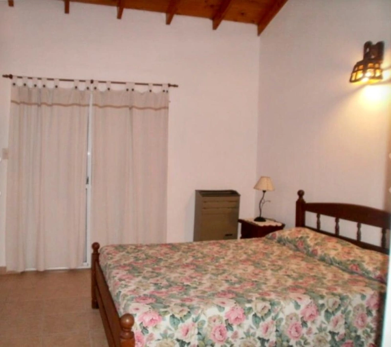 Complejo: 4 Ambientes - Entrada de Auto - Gran Confort - A 1½ cuadra del mar - a 1 cuadra del centro - Dúplex/Tríplex en Aguas Verdes