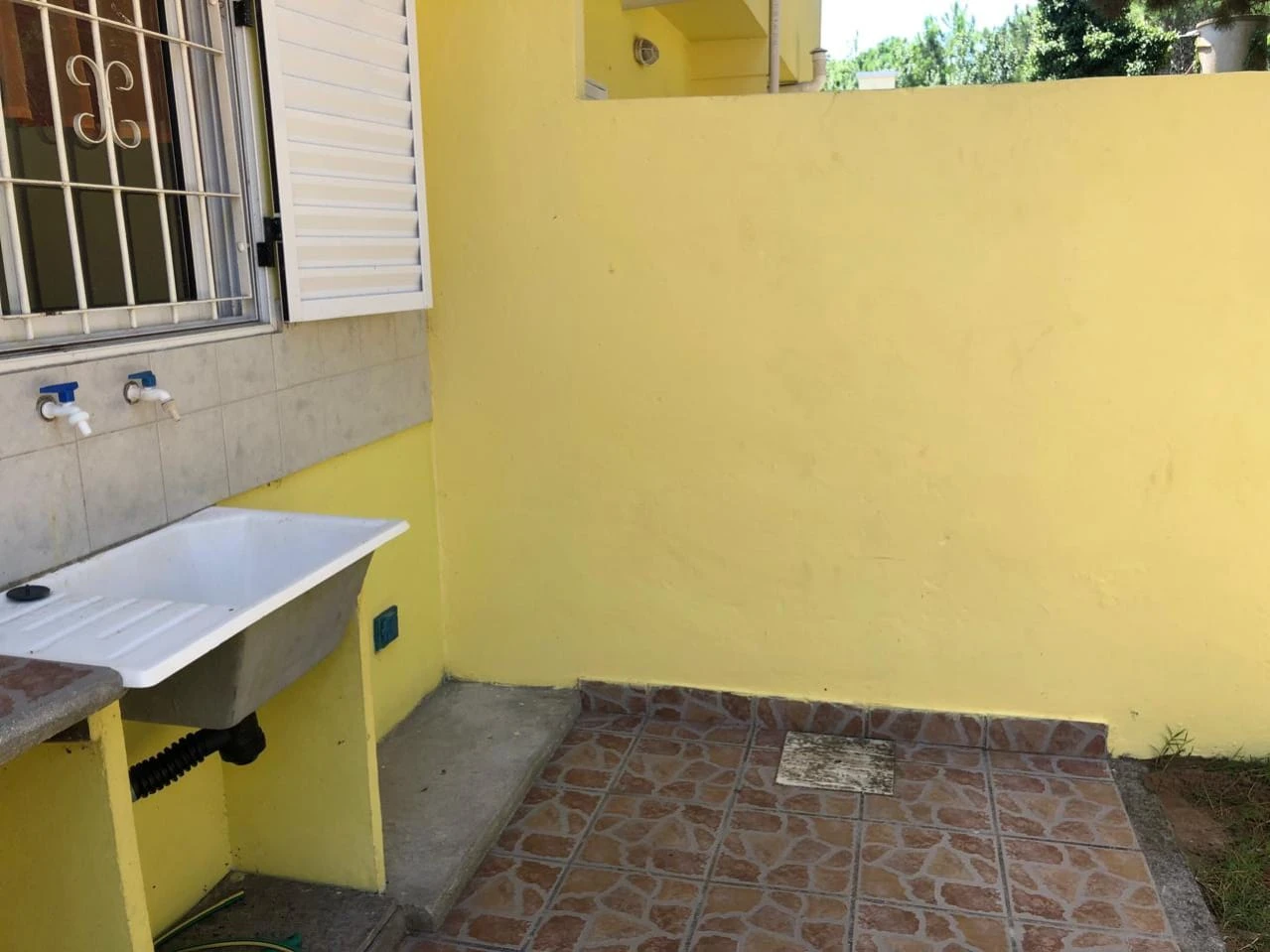 Complejo: 4 Ambientes - Entrada de Auto - Gran Confort - A 1½ cuadra del mar - a 1 cuadra del centro - Dúplex/Tríplex en Aguas Verdes