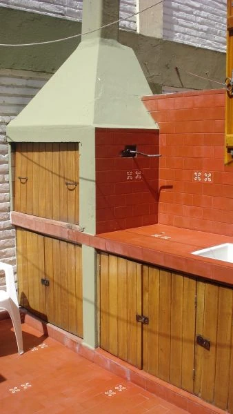 4 Ambientes de Categoría - Muy Comodo - Entrada para Auto Cerrada con Rejas Altas - Servicio de Blanco y Playa - a 6 cuadras del mar - Dúplex/Tríplex en San Bernardo
