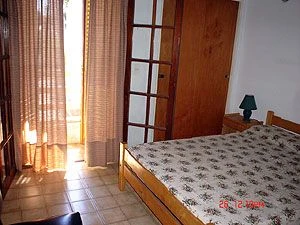 3 Ambientes - Rejas en Todo el Frente - A 4 cuadras de la peatonal - a 5 cuadras de la playa - Dúplex/Tríplex en San Bernardo