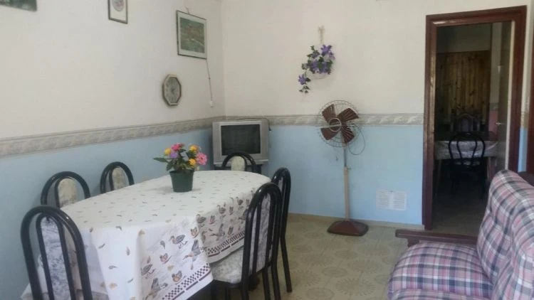 3 Ambientes en Planta Baja - Gran Comodidad - Frente al Parque - A 3 Cuadras del mar - a ½ cuadra de la plaza costa azul - Departamento en San Bernardo