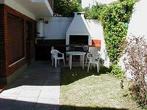 3 Ambientes - Excelente y de Categoría - Cochera para 2 Autos - Muy buena ubicación - A solo 4 cuadras del mar - Dúplex/Tríplex en San Bernardo