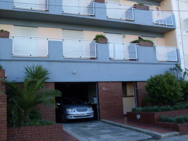 2 Ambientes - Frente al Mar - Cochera Cubierta - 2do Piso por Escalera - Pleno centro - Departamento en San Bernardo