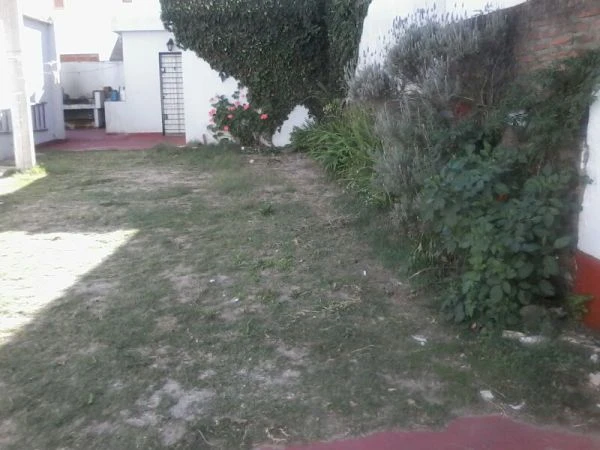 Complejo: 3 Ambientes en Zona Tranquila - Entrada para Auto - A 3 cuadras del mar - a 7 cuadras del centro - Departamento en Mar de Ajó