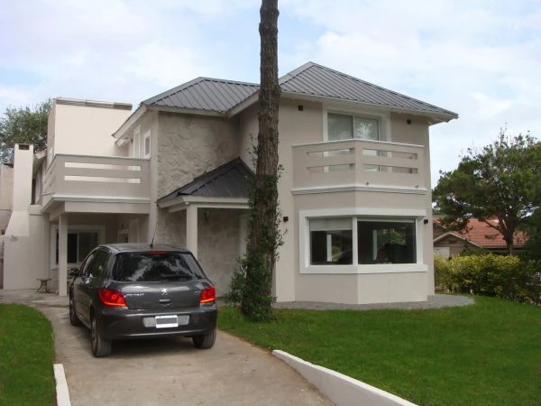 El Descanso - 4 Ambientes - Categoría Premium al Mejor Estilo de un Apart - A 1 cuadra del Mar - a 5 cuadras del centro comercial - cochera cubierta - Casa/Chalet en Valeria del Mar
