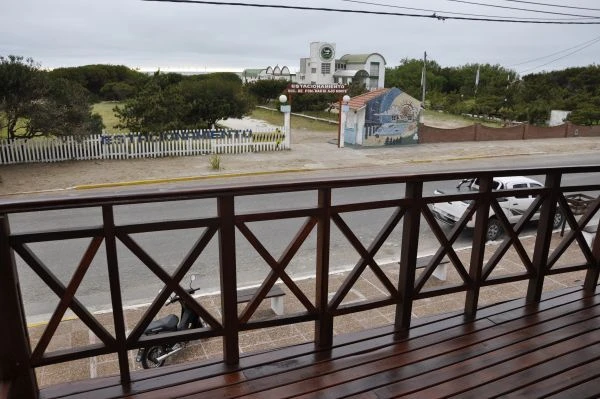 Complejo El Amanecer - 2 Ambientes - Atendido por sus Dueños - Frente al muelle - Departamento en Mar de Ajó