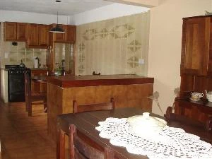 4 Ambientes Muy Amplios - Garage Cerrado para 2 Autos - Barrio San Rafael - A 3 cuadras del mar - a 4 cuadras de Av. Libertador - Casa/Chalet en Mar de Ajó
