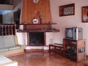 4 Ambientes Muy Amplios - Garage Cerrado para 2 Autos - Barrio San Rafael - A 3 cuadras del mar - a 4 cuadras de Av. Libertador - Casa/Chalet en Mar de Ajó