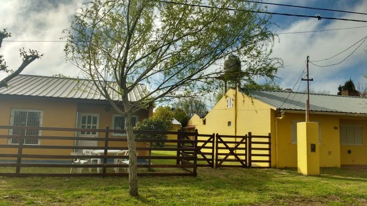 4 Ambientes - Zona Tranquila - A ½ cuadra del Barrio San Rafael - a 7 cuadras de la playa - a 12 cuadras del centro - Casa/Chalet en Mar de Ajó