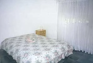 3 Ambientes - Muy Buen Estado - Cochera Semicubierta - A 5 cuadras del mar - a 3 cuadras de la calle principal - Casa/Chalet en La Lucila del Mar