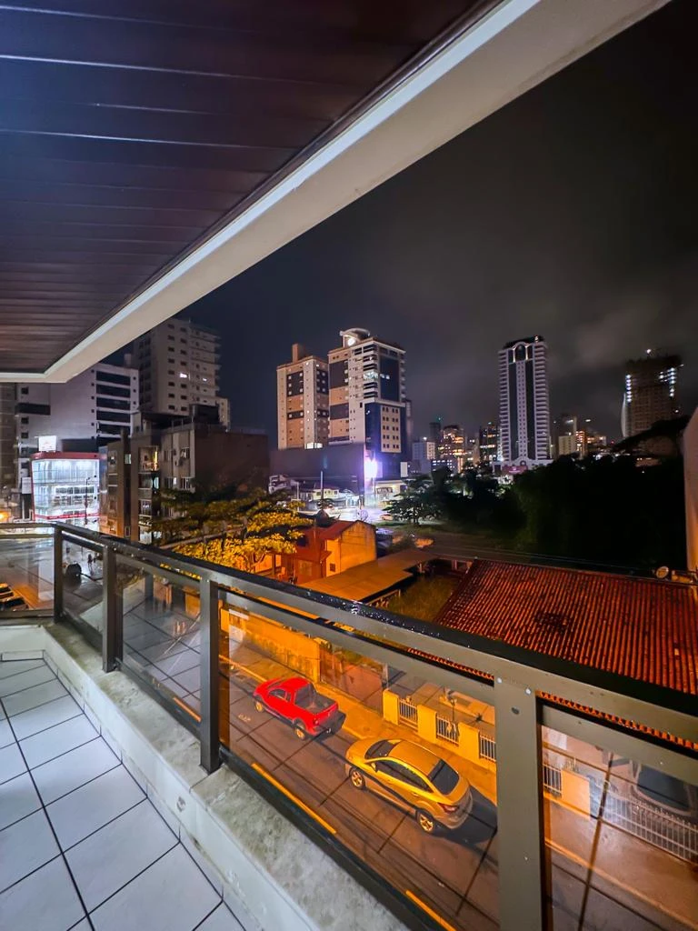 3 Ambientes en Edificio de Categoría - Garage Individual Cubierto - A una cuadra del mar - Departamento en Brasil