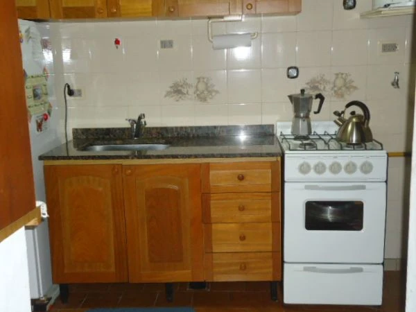 3 Ambientes Confortables - Entrada de Garage Independiente - A 5 cuadras del mar - a 5 cuadras del centro - a 1 cuadra de Av. San Martín - Dúplex/Tríplex en San Clemente