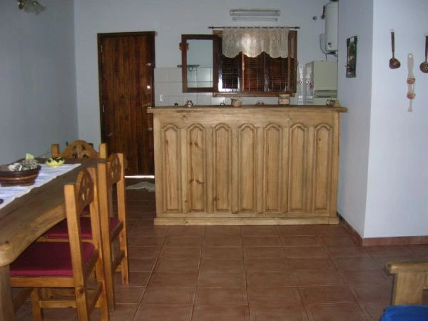 3 Ambientes - Impecable Estado - Zona muy Tranquila - a 4 cuadras del mar - a 2 cuadras de la plaza - a 3 cuadras de la terminal de ómnibus - Casa/Chalet en La Lucila del Mar