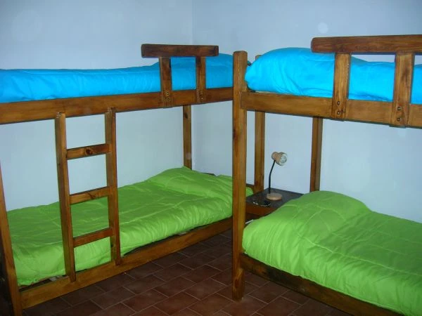 3 Ambientes - Impecable Estado - Zona muy Tranquila - a 4 cuadras del mar - a 2 cuadras de la plaza - a 3 cuadras de la terminal de ómnibus - Casa/Chalet en La Lucila del Mar