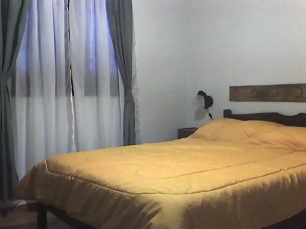 3 Ambientes - Impecable Estado - Zona muy Tranquila - a 4 cuadras del mar - a 2 cuadras de la plaza - a 3 cuadras de la terminal de ómnibus - Casa/Chalet en La Lucila del Mar