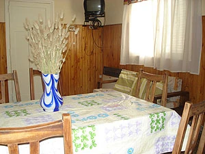 3 Ambientes con Entrada para Varios Autos - Amplio Parque Arbolado - A 2 cuadras del mar - Casa/Chalet en Mar de Ajó