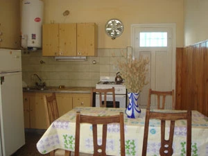 3 Ambientes con Entrada para Varios Autos - Amplio Parque Arbolado - A 2 cuadras del mar - Casa/Chalet en Mar de Ajó
