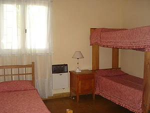3 Ambientes con Entrada para Varios Autos - Amplio Parque Arbolado - A 2 cuadras del mar - Casa/Chalet en Mar de Ajó