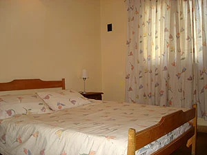 3 Ambientes con Entrada para Varios Autos - Amplio Parque Arbolado - A 2 cuadras del mar - Casa/Chalet en Mar de Ajó