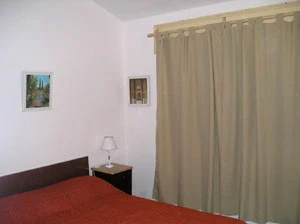 4 Ambientes Muy Comodos - Entrada de Auto - Zona Muy Tranquila - A 4 cuadras del mar - a 8 cuadras del centro de La Lucila del Mar - Casa/Chalet en Costa Azul