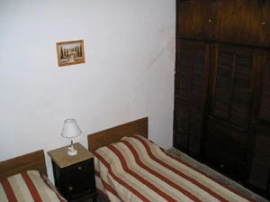 4 Ambientes Muy Comodos - Entrada de Auto - Zona Muy Tranquila - A 4 cuadras del mar - a 8 cuadras del centro de La Lucila del Mar - Casa/Chalet en Costa Azul