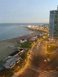 Monoambiente con División - Muy Luminoso - Hermosa vista - frente al mar - a 1 cuadra de la peatonal - Departamento en Miramar