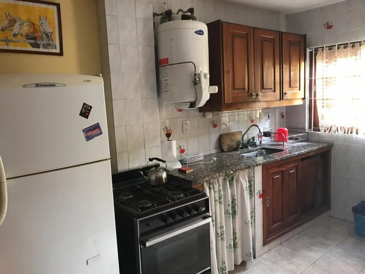 4 Ambientes - Estacionamiento con Rejas - A 5 cuadras del mar - Dúplex/Tríplex en Costa Azul