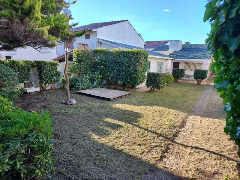 4 Ambientes con Garage Cubierto - Muy Luminoso y Amplio - A metros del mar - Casa/Chalet en Mar del Tuyú