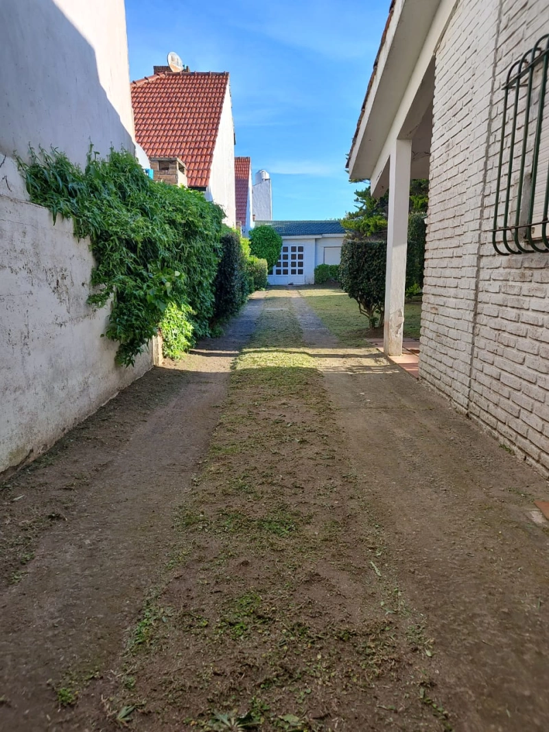 4 Ambientes con Garage Cubierto - Muy Luminoso y Amplio - A metros del mar - Casa/Chalet en Mar del Tuyú