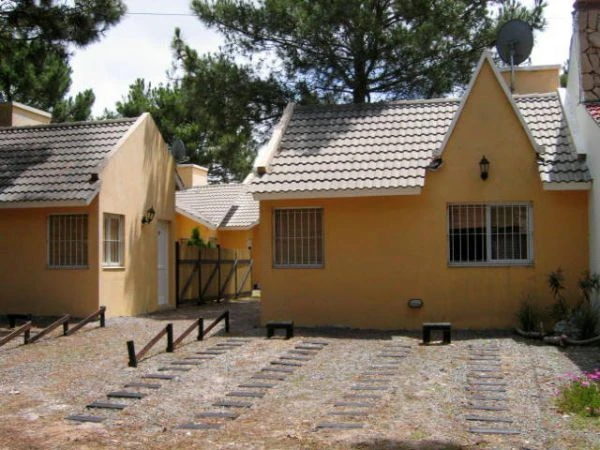 Complejo: 2 Ambientes - Estacionamiento Propio - Rodeado de Pinares - Un espacio ideado para un apacible descanso - a 3 cuadras del mar - Casa/Chalet en Aguas Verdes