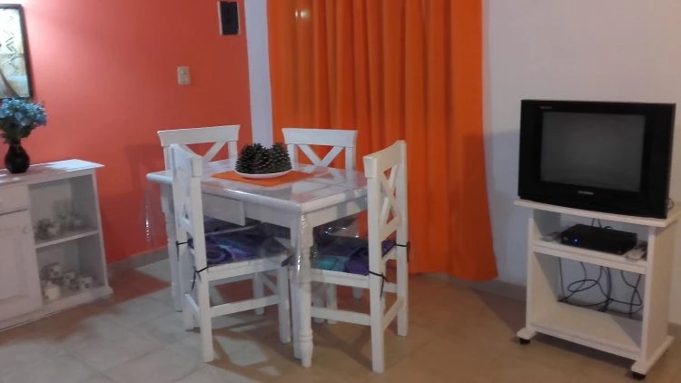 Complejo: 2 Ambientes - Estacionamiento Propio - Rodeado de Pinares - Un espacio ideado para un apacible descanso - a 3 cuadras del mar - Casa/Chalet en Aguas Verdes