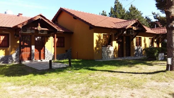 3 Ambientes en Cabañas Dulces Días - con Estacionamiento - Playa Grande - Atendido por sus Dueños - A 2 cuadras del mar - Hermoso parque rodeado de pinos - Cabaña en San Bernardo