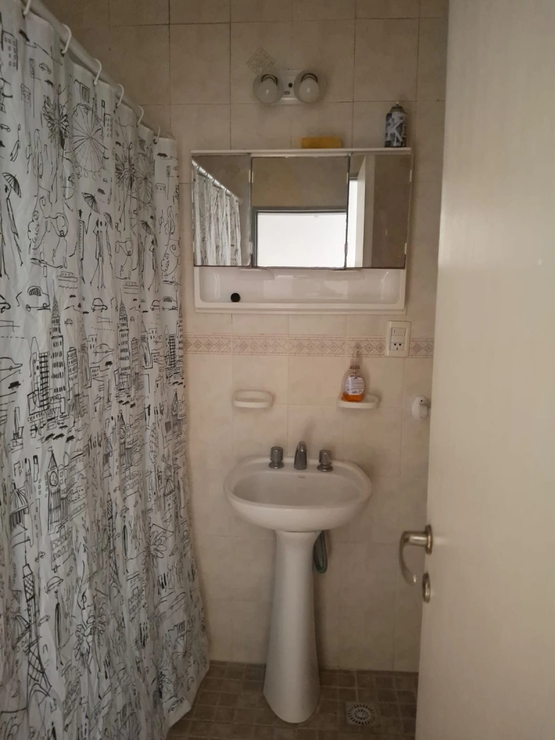 Parador Guaycuru - 3 Ambientes - Moderno Diseño - Estacionamiento Cubierto - A 2  cuadras del mar - a ½ cuadra de la calle principal - Dúplex/Tríplex en Aguas Verdes