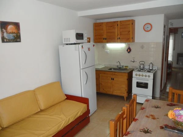 2 Ambientes con Cochera - Zona Residencial - A 4 cuadras del mar - a 3 cuadras de Chiozza - Departamento en San Bernardo