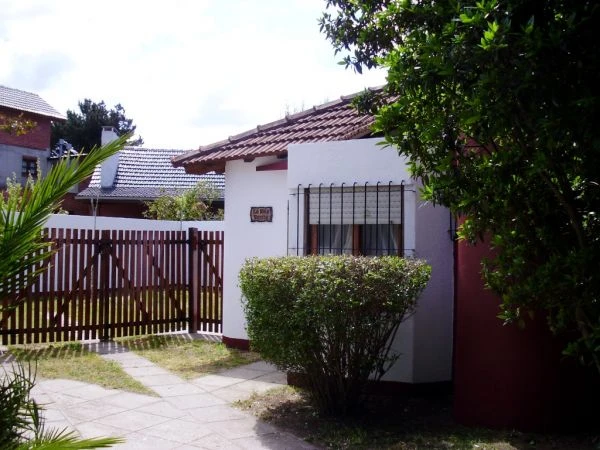3 Ambientes con Cochera - Barrio San Rafael - A 5 cuadras del mar - Casa/Chalet en Mar de Ajó