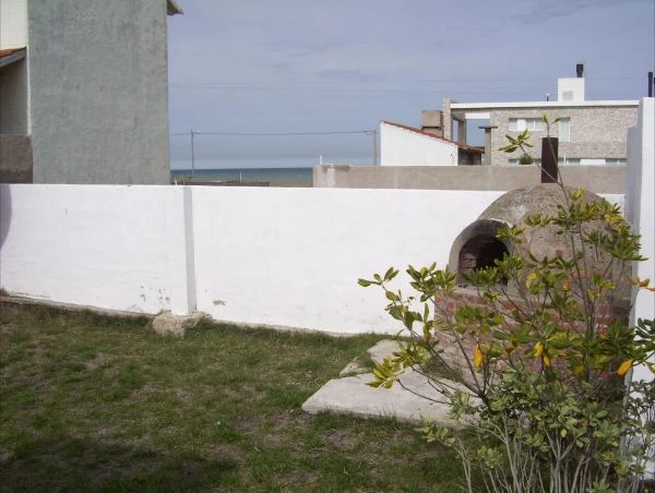 2 Ambientes Totalmente Equipados - Entrada para Auto - A 1 cuadra del mar - Dúplex/Tríplex en Mar del Sur