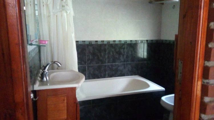 2 Ambientes dentro del Hermoso Bosque - A 2 cuadras del mar - Casa/Chalet en La Lucila del Mar