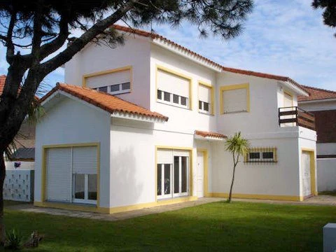 6 Ambientes con 2 Balcones - Garage - Barrio San Rafael - A 1 cuadra de la playa  - Casa/Chalet en Mar de Ajó