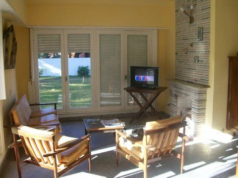 6 Ambientes con 2 Balcones - Garage - Barrio San Rafael - A 1 cuadra de la playa  - Casa/Chalet en Mar de Ajó