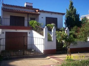Espacioso Chalet - Ubicado a 100 metros del mar. - Totalmente equipado - Casa/Chalet en Mar del Tuyú