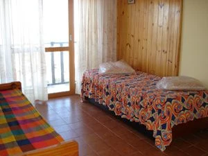 2 Ambientes con Garage - Zona Centrica - Edificio 25 de Mayo - Frente al mar - Departamento en Mar de Ajó